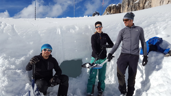 CORSO DI AUTOSOCCORSO E COMPORTAMENTO SULLA NEVE